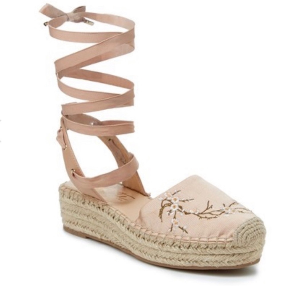 Nanette Lepore Beatriz Closed Toe Espadrilles Sz 7 - Picture 2 of 10